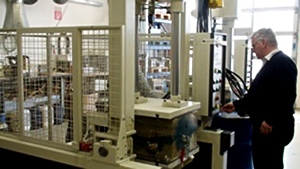 ＫＮサドル製作現場